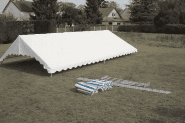 Structure tente de reception avec bache